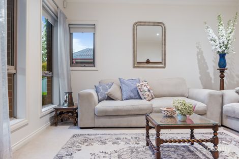 Property photo of 37 Stirling Drive Lake Gardens VIC 3355