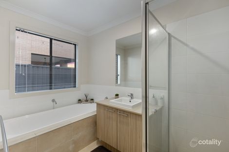 Property photo of 5 Verdale Drive Alfredton VIC 3350