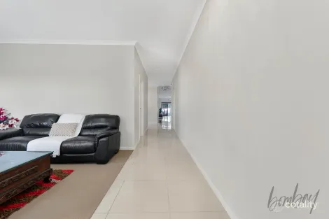 Property photo of 30 The Burchett Wollert VIC 3750