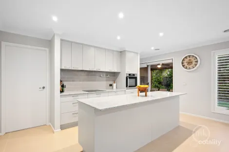 Property photo of 9 Terry Street Doreen VIC 3754