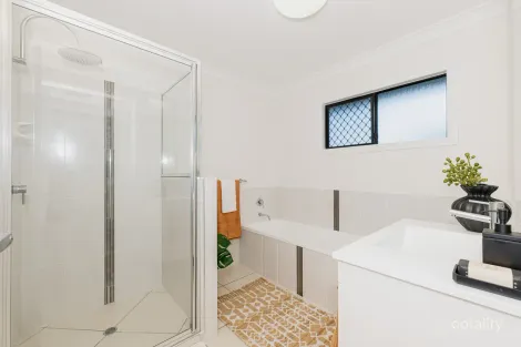 Property photo of 27 Ningaloo Crescent Burdell QLD 4818