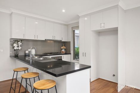 Property photo of 2/28 Sinclair Road Bayswater VIC 3153