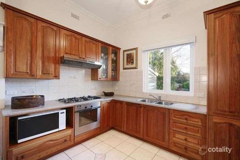 Property photo of 7 Centre Road Carnegie VIC 3163
