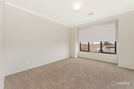 Property photo of 64 Oldbridge Boulevard Weir Views VIC 3338