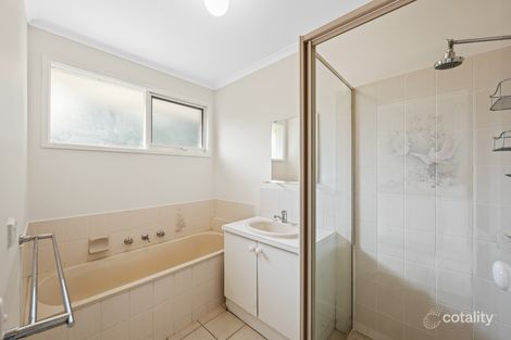 Property photo of 7 Walnut Court Cranbourne North VIC 3977