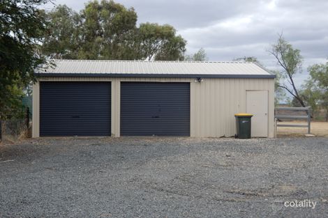 24 Silica Rd, Emerald, QLD 4720