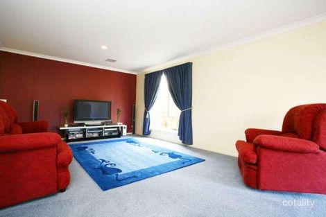 Property photo of 46 Hunt Club Boulevard Cranbourne East VIC 3977