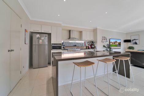 Property photo of 21 Firecrest Road Manor Lakes VIC 3024