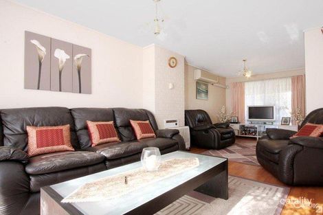 Property photo of 96 Eggleston Crescent Chifley ACT 2606