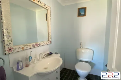 Property photo of 7 Guillan Place Parkes NSW 2870