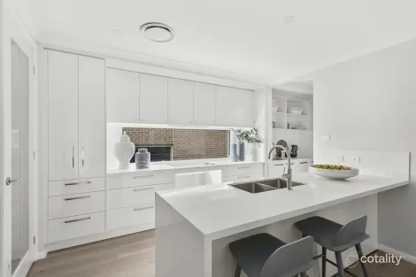 243 Ashburton Dr, Albion Park, NSW 2527