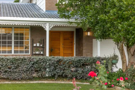 Property photo of 17 Sardon Street Centenary Heights QLD 4350