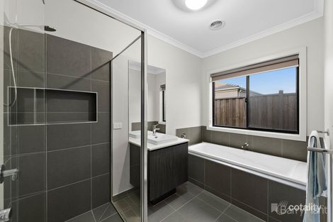 Property photo of 6 Albus Crescent Officer VIC 3809