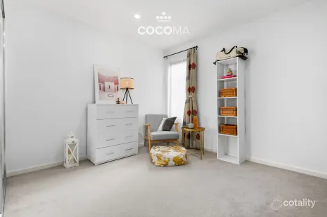 Property photo of 45 Hardy Loop Keysborough VIC 3173