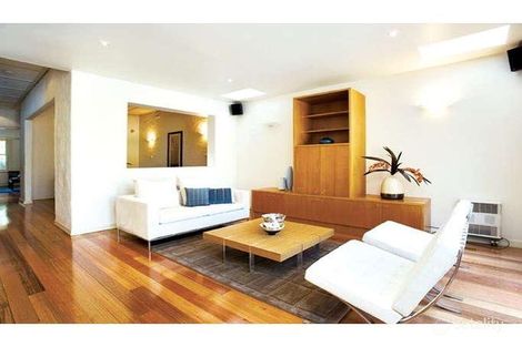 Property photo of 10 Deakin Street St Kilda West VIC 3182