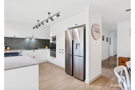 Property photo of 170 K P McGrath Drive Elanora QLD 4221