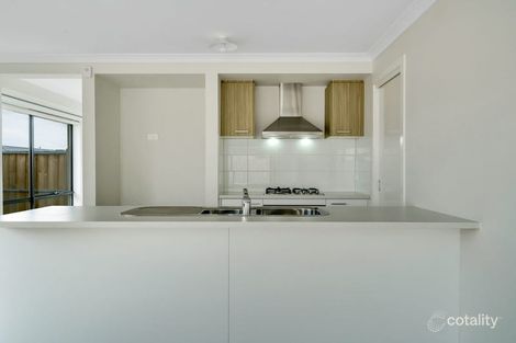 Property photo of 30 Devizes Drive Wollert VIC 3750