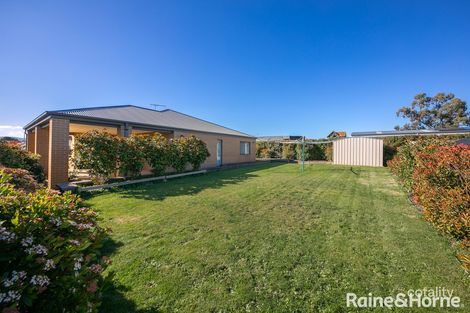 Property photo of 11 Francis Crescent Gisborne VIC 3437