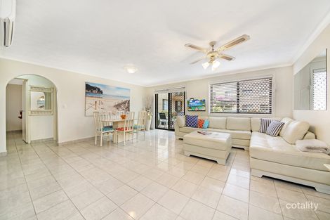 Property photo of 2/27 Armrick Avenue Broadbeach QLD 4218