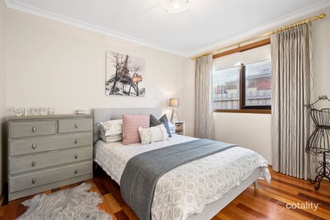Property photo of 5 Lillee Close Wantirna South VIC 3152