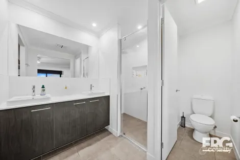 Property photo of 34 Cooper Crescent Jimboomba QLD 4280