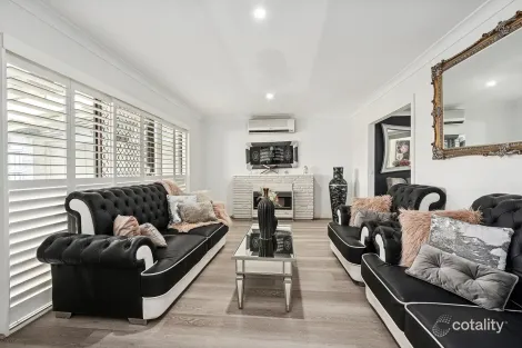 Property photo of 25 Ayres Crescent Georges Hall NSW 2198