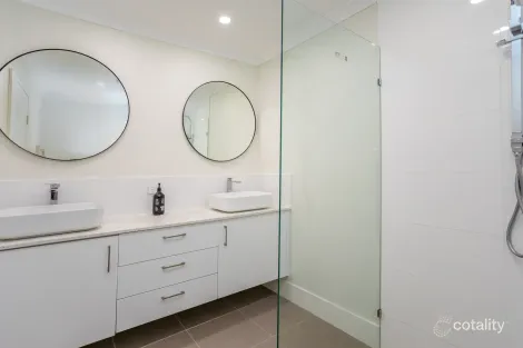 Property photo of 10 Greendale Place Kelmscott WA 6111