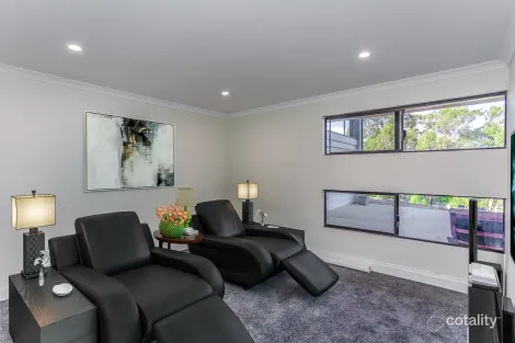 Property photo of 10 Greendale Place Kelmscott WA 6111