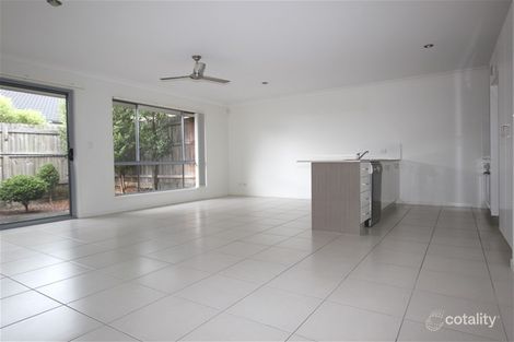 Property photo of 1/10 Wollumbin Crescent Waterford QLD 4133