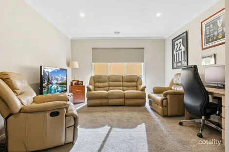 Property photo of 27 Haylock Drive Paynesville VIC 3880