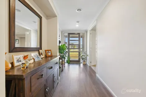 Property photo of 27 Haylock Drive Paynesville VIC 3880