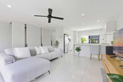 3/22 Bath St, Labrador, QLD 4215