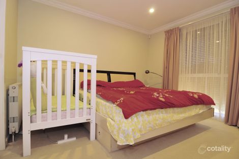 Property photo of 15 Monica Close Endeavour Hills VIC 3802