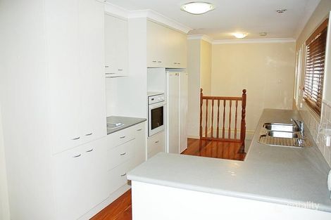 Property photo of 3 Laconia Street Mansfield QLD 4122