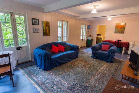 Property photo of 8 Waterview Terrace Dutton Park QLD 4102