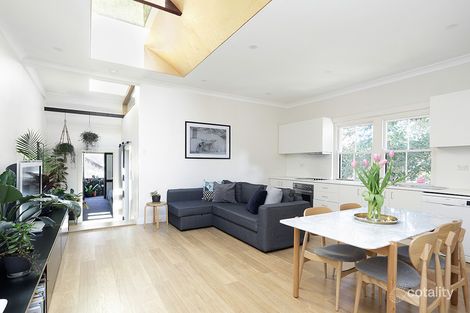 2/211 Wilson St, Newtown, NSW 2042