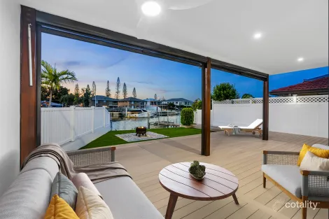 Property photo of 2/2 Bulolo Avenue Runaway Bay QLD 4216