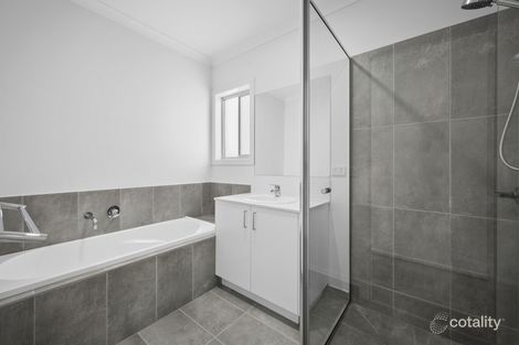 Property photo of 85 Pobblebonk Crescent Clyde North VIC 3978