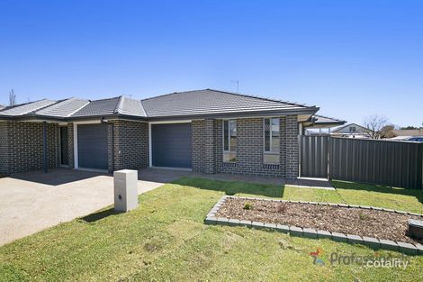 2/11 Greaves Cl, Armidale, NSW 2350