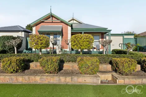11 Allworth Dr, Happy Valley, SA 5159