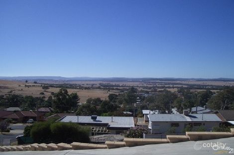 Property photo of 8 Valley View Place Parkes NSW 2870