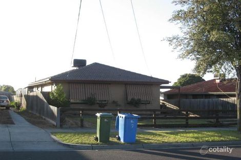 7 Glencoe Gr, Dandenong North, VIC 3175