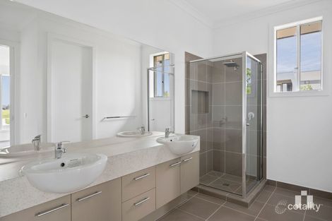 Property photo of 24 Faraday Street Mickleham VIC 3064