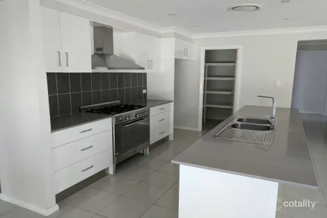 Property photo of 12 Sinclair Parade Jordan Springs NSW 2747