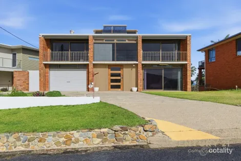 10 Signal St, Emerald Beach, NSW 2456
