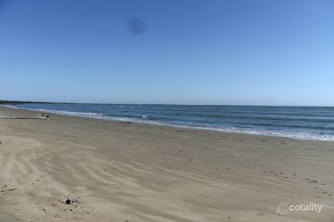 Property photo of 18 Edgewater Court Craignish QLD 4655