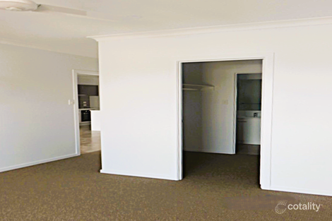 Property photo of 11 Goldfinch Street Redbank Plains QLD 4301