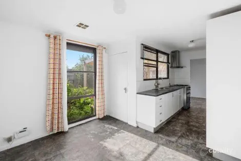 Property photo of 82 Eldorado Crescent Meadow Heights VIC 3048