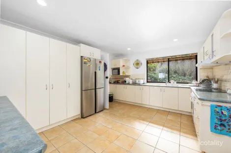 Property photo of 1A Noonan Point Avenue Point Clare NSW 2250