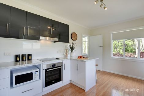Property photo of 11 Beach Road Lindisfarne TAS 7015